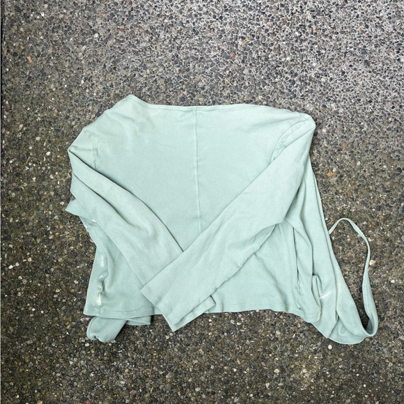 adorable green ribbed long sleeve tie up top cardigan - Picture 2 of 4